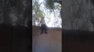 Ура она спрыгнула