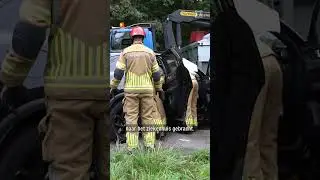 Automobilist en kind gewond na frontale botsing met vrachtwagen | #shorts