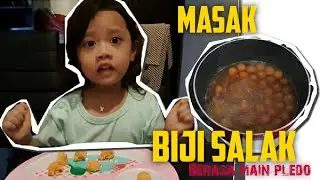 #RESEPMAMI #BANTUINMAMI BELAJAR BULAT-BULATIN BIJI SALAK | KETEMU HANTU, NGERIIII !!!