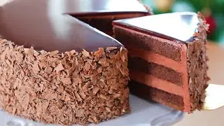 Gluten-free 🎄 I eat moist and rich chocolate cake with my family on Christmas. 🍫