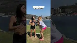 Aquela amiga que te faz de fotógrafa #turmadavalzinha #humor