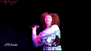 Ирина Максимова. МЕЖДУ СЧАСТЬЕМ И БЕДОЙ