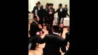 New dance with bottles on the head by wedding in p
