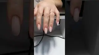 А вы снимали покрытие перед родами❓ Чистейший маникюр 💅Полное снятие покрытия.