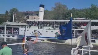 PD Leipzig passiert anlässlich der Flotten Parade am 1. Mai 2024 Kleinzschachwitz-Pillnitz