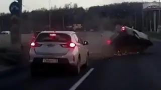 ЖЕСТЬ, ДТП, лобовуха об разделитель