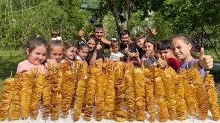 Village-Style Spiral Potato: Chip on a Stick Delight!
