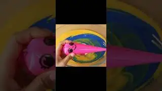Making Baby Shark Slime with Piping Bags! 