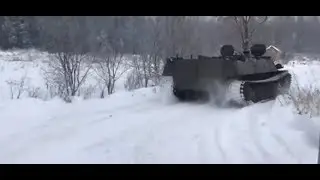 Пьяный тракторист угнал БМП с полигона