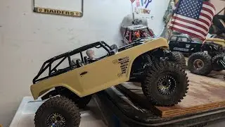 @horizonhobby @axialvideos Jeremy driving the deadbolt