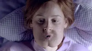 This woman's ass is growing on her face.