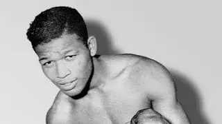 Por que Sugar Ray Robinson é considerado o maior boxeador de todos os tempos?