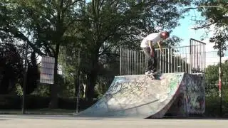 Gareth Jones: Raw