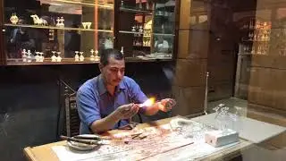 Glass Blowing in Cairo. Стеклодув рождение флакона для духов