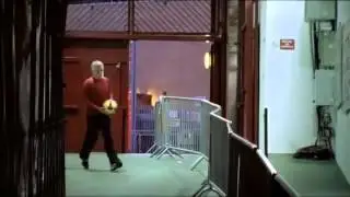 Прикольная реклама Nike с Криштиану Роналду