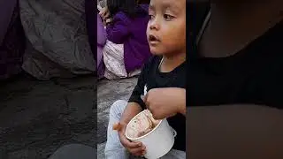 RAYYEN COBA MAKAN ESKRIM GULUNG YANG LAGI VIRAL #shorts