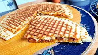 مطبخ ام وليد / كسرة او فطيرة السميد ، محشية في المقلة ، طبق صيفي سهل و سريع و البنة 😋😋.
