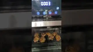 COOKING CHICKEN WINGS IN FARBERWARE OVEN FRYER | CHICKENWINGS | FARBERWARE | #shorts