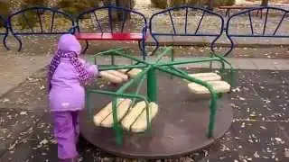 Детская площадка где я гуляю.