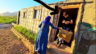 Nomadic displaced mother: Ali's creditor's presence in the house