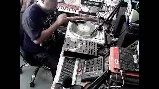 Sampling Beat with Scratch Intro