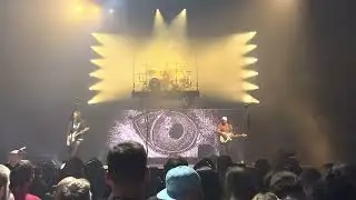 Blink 182 - "I Miss You" - Live in Baltimore