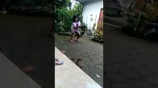 Belajar menangkap bola