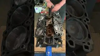 Сборка мотора Mitsubishi V6 6G74 GDI 