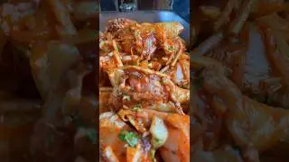 Сочная курочка в кафе Мартин очаг по фирменному рецепту! #martinochag #food #шашлык #курица #shorts