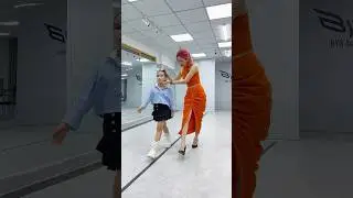 Preparing child models for the Asia Model Festival catwalk | Mẫu nhí học catwalk chăm chỉ