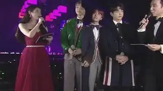 Jungkook takes his eyes as fast as light when IU looks at his direction (SBS Gayo Daejun 2017)