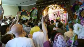 Радхаштами 2014 (раздача милости)