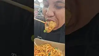 mie pedas bumbu melimpah