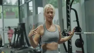 GIRL TRAINING DAY GYM- VESTA LUGG -CHILE