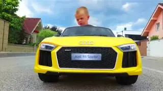 Carro Elétrico Audi R8 Spyder 12V Bateria c/ Comando Amarelo