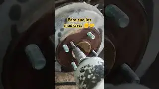 Soltando tambores o campanas de frenos traseros #automobile #mechanic #frenos