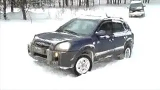 Hyundai Tucson deep snow off road