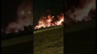 В Нью Джерси загорелся бумажный завод. /Huge fire engulfs US paper plant New Jersey 31 Jan. 2019