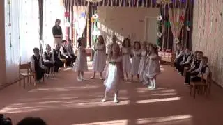 Весна праздник в садочок,
