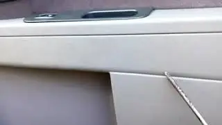 Снимаем дверные карты приора. Приора ремонт