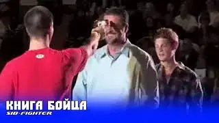 Мужик за 2 сек обезоруживает одного гопника и нейтрализует второго