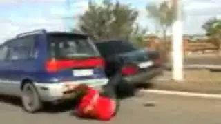 выпал на ходу