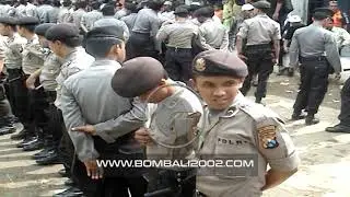 FILE #L85 PERSIAPAN KEDATANGAN JENAZAH DI RUMAH AMROZI #balibomb2002 #2002balibombings #kutabom