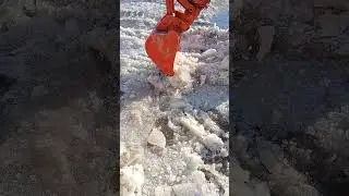 кубота KH 114