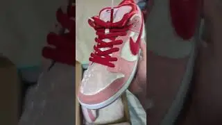Nike Dunk SB Low Strangelove the perfect Valentines Day snkr! 