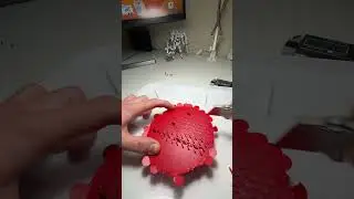 I made a 3d printed super squeezerer!