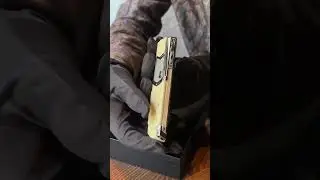 What Happens When Classic Design Meets Modern Craft? VERTU Signature Unboxing