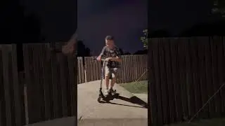 Трюки на самокате #scoot #tailwhip #самокат #riders #scootering