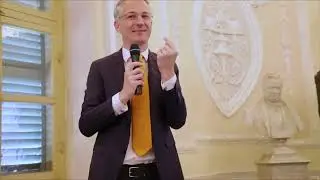 La cellula contiene INFORMAZIONI, dati intelligenti, INFORMAZIONI e DATI, non si formano per caso.