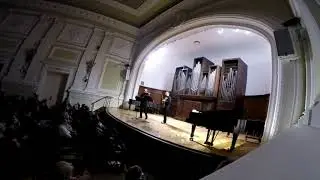 Я уже полгода не слушал живую музыку. Тем более, такую красивую